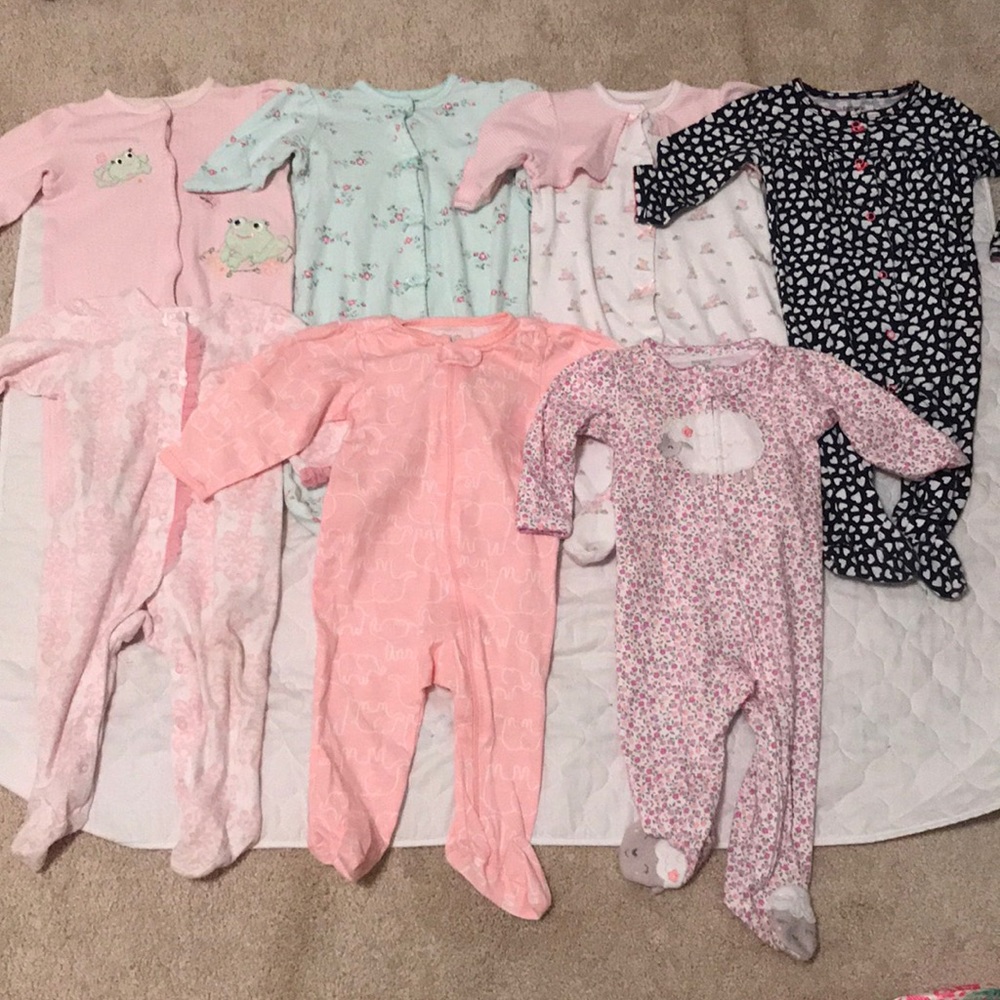8 Baby pajamas/body suits